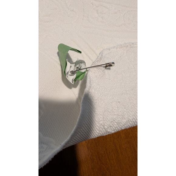 French Provence Matelassé Tablecloth Huge 58 X 123" Snow White Medallion Pattern - Picture 5 of 5